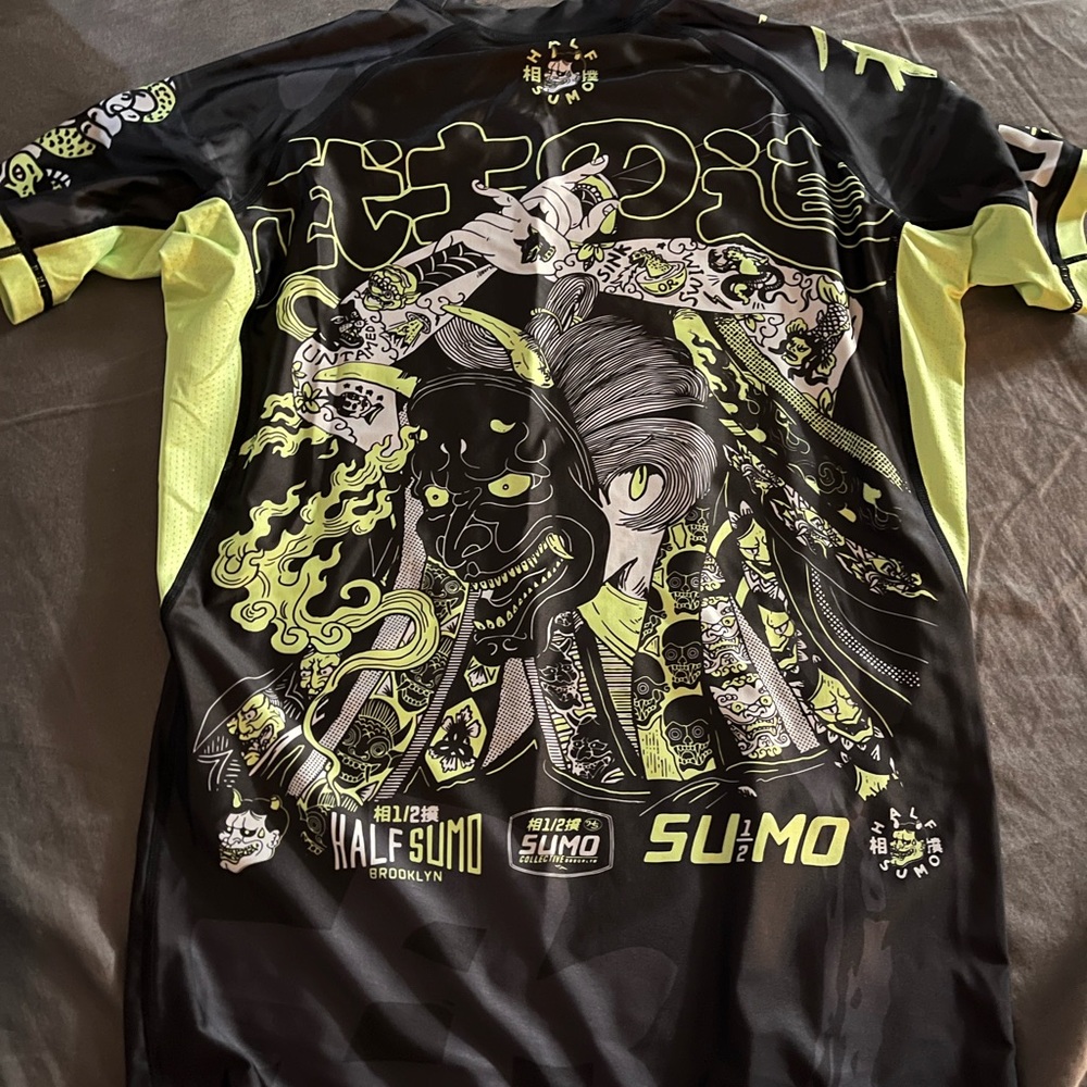 Half sumo Hannya Rashguard